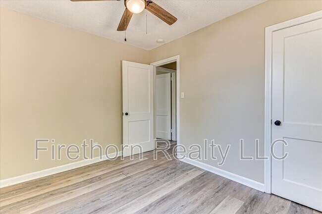 Building Photo - 1026 Weston St