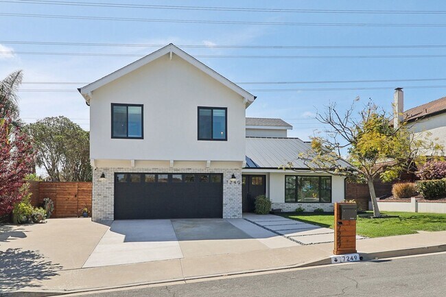 Building Photo - 7249 Mimosa Dr