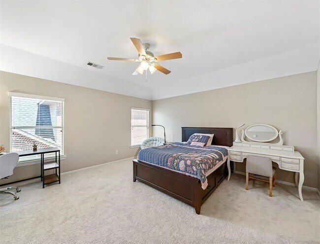 Building Photo - 22311 Claysprings Ln