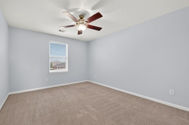 Building Photo - 5119 Harbor Palm Dr