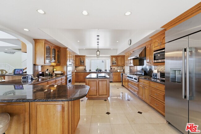 Building Photo - 12570 Bull Canyon Rd