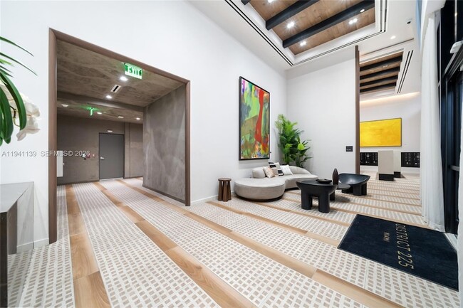 Building Photo - 225 N Miami Ave