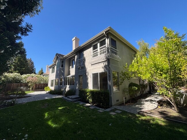 Building Photo - 127 Rassani Dr