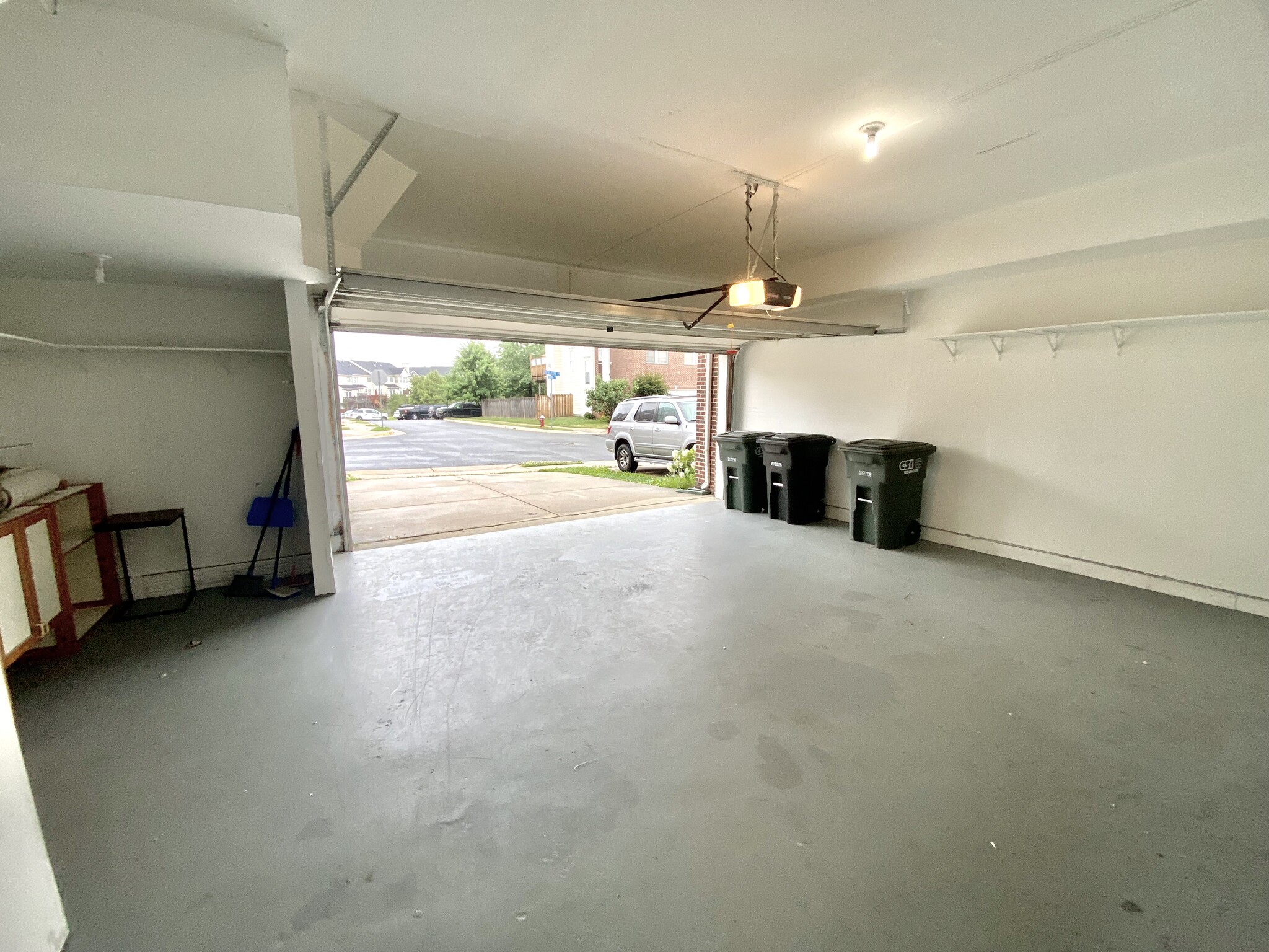 Oversized Double Garage w/ Storage - 810 Revelstore Ter NE