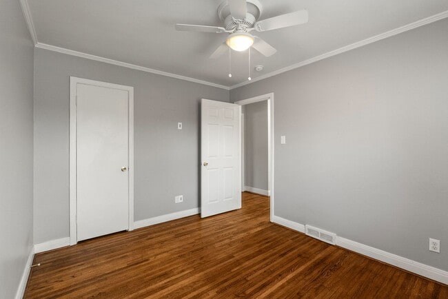 Building Photo - 2420 Durwood-