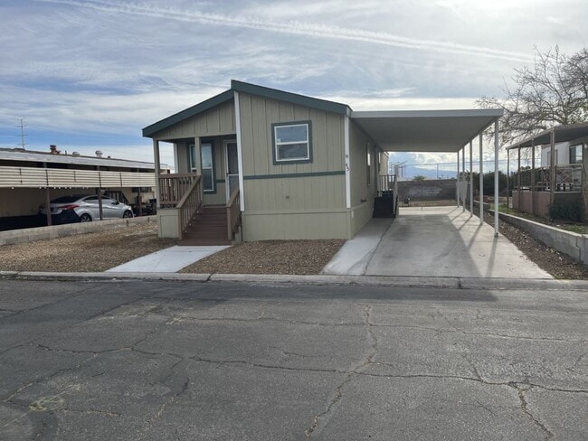 Building Photo - 5303 E Twain Ave