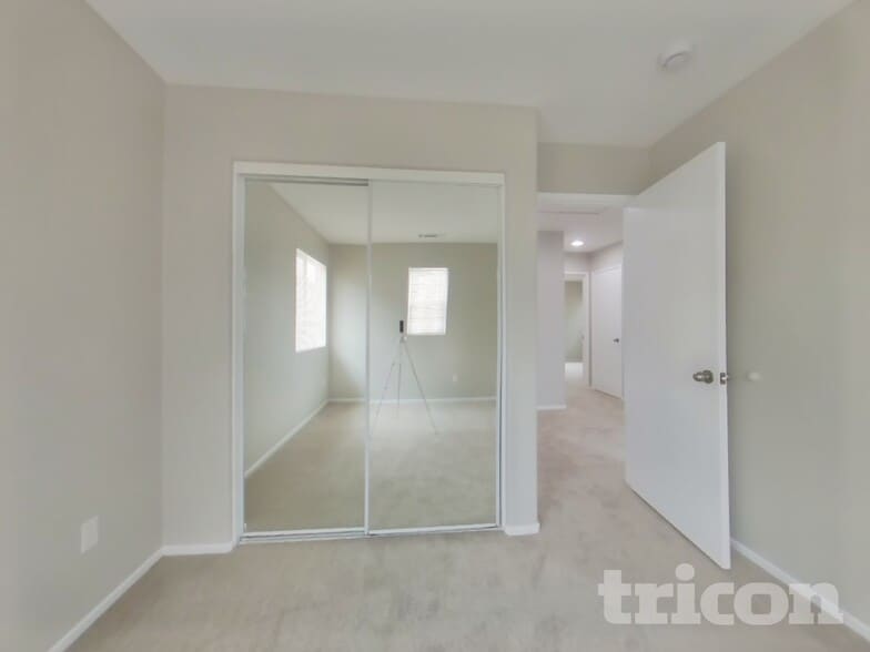 Building Photo - 1431 Bittersweet Dr