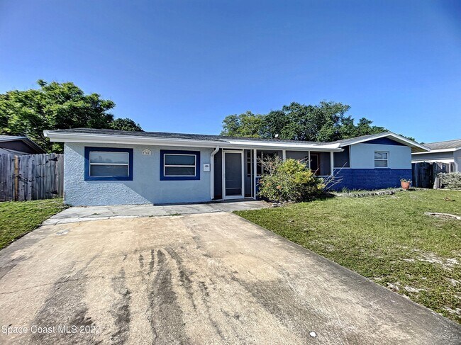 Primary Photo - 200 Grove Blvd