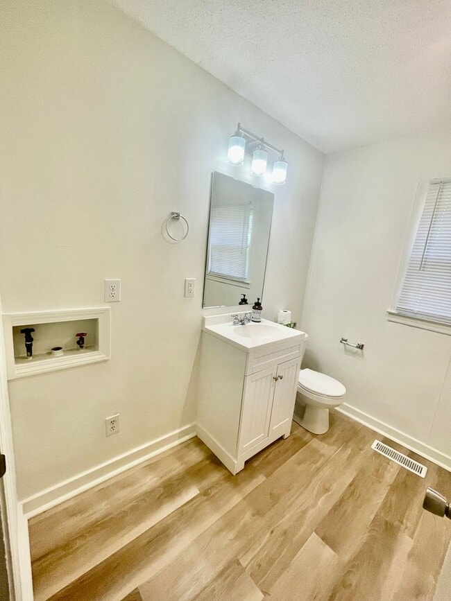 Building Photo - Newly renovated  3 bedroom 1 bath brick ranch home sitting on a large lot and on a quiet street i...