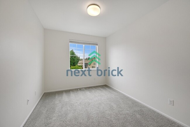 Building Photo - 5 Bed and 2.75 Bath, Spacious Maple Valley Home with Office, Loft & 2-Car Garage Available for Rent!