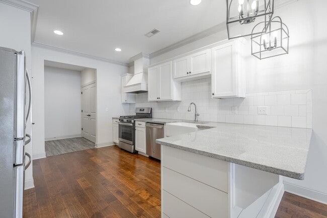 Building Photo - 3306 Stonecreek Dr