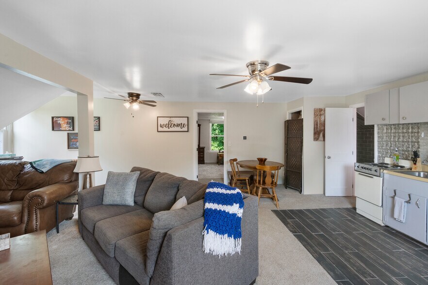 Building Photo - 2614 Couchville Pike