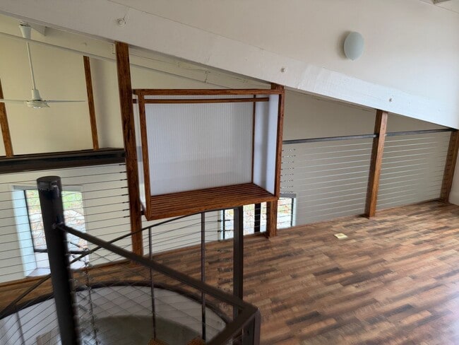 Building Photo - Contemporary, Large 1br/1ba Apt. Near Ashby BART