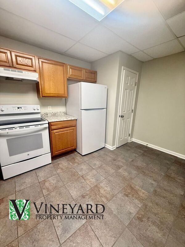 Building Photo - 4520 Bartow Carver Rd SE