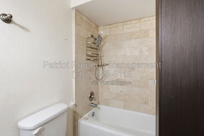 Building Photo - 1275 W Del Rio St