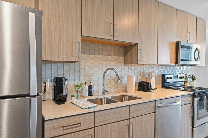 Building Photo - 28 Woolfe St