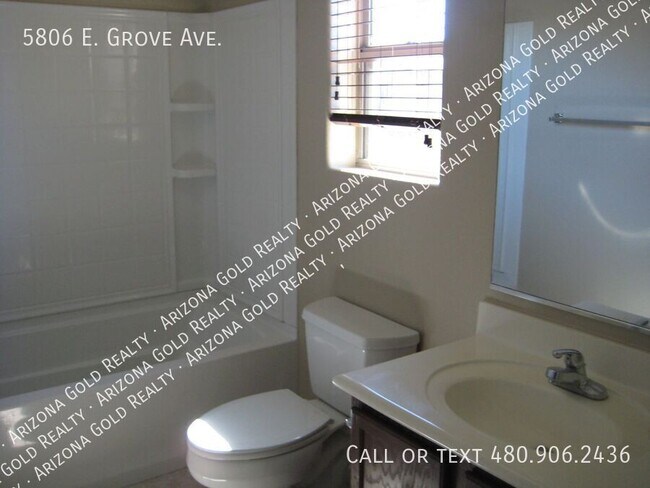 Building Photo - 5806 E Grove Ave