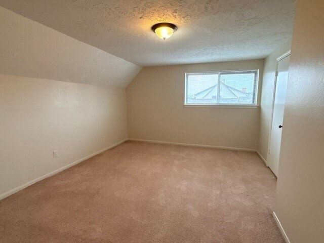 Building Photo - 6627 Krause Dr