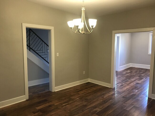 Building Photo - 3 BR, 1 Bath Townhouse - Lawrenceville - TOTALLY UPDATED!