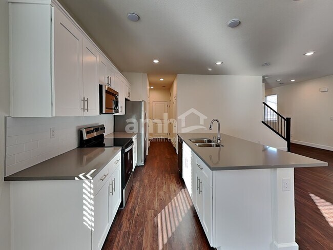 Building Photo - 8845 Carmine Cob Ave