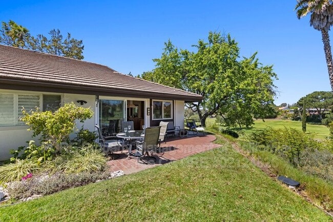 Building Photo - 12576 Oaks N Dr