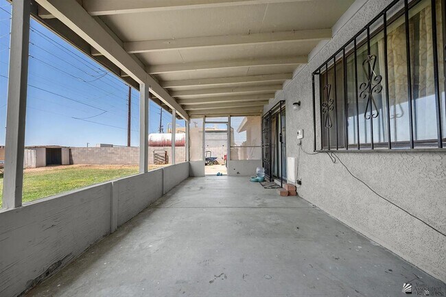 Building Photo - 3431 E Cecelia Ln