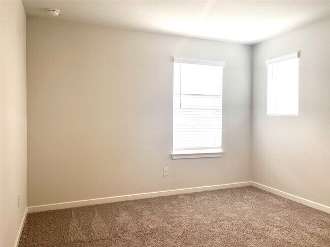 Building Photo - 8475 Harrington Grv Trl