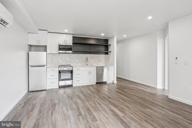 Building Photo - 1201 Vine St