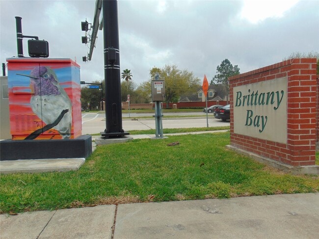 Building Photo - 1809 Edinburg Ave