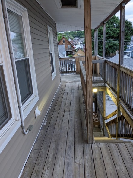 Building Photo - 174 Blanchard St