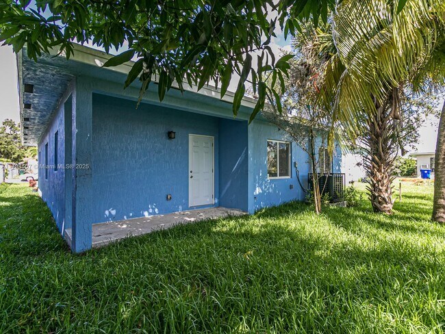 Building Photo - 1468 NW 51st St