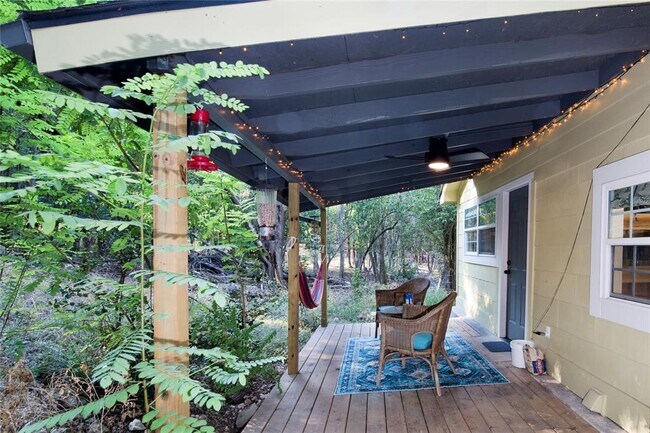 Building Photo - 835 Old Ranch Rd 12