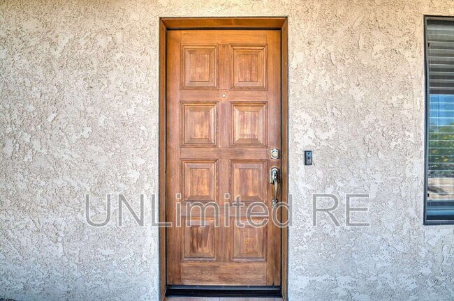 Building Photo - 2512 Cisco Dr S