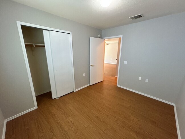 Building Photo - Cozy 3/2 house in Joseph Edward Subdivision