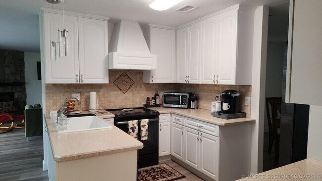 Building Photo - 4324 Gator Trace Cir
