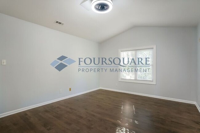 Building Photo - Spacious 3-Bed, 2.5-Bath Single Family Home with Modern Finishes & Back Deck