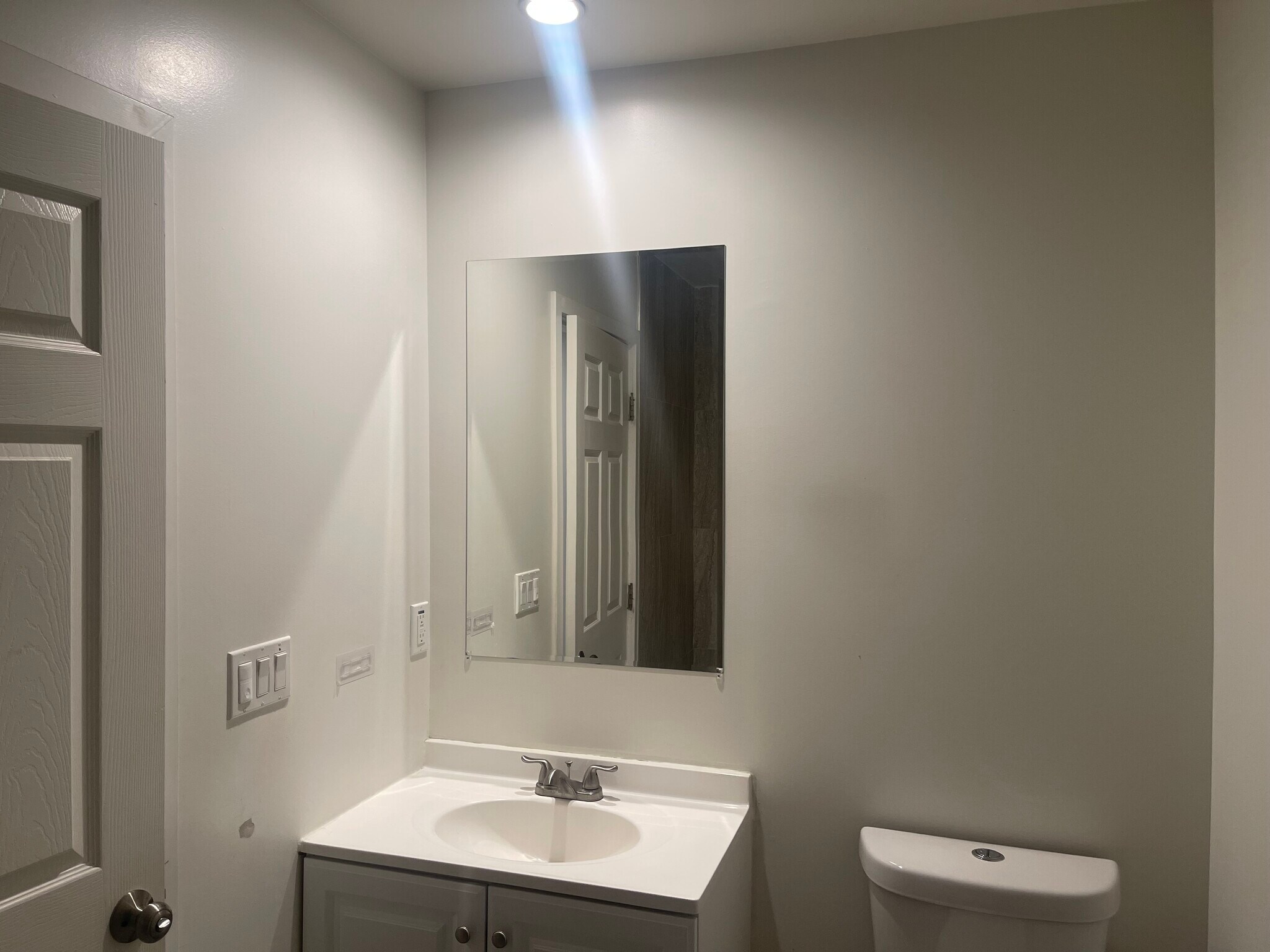 Building Photo - 12662 Bradley Ave