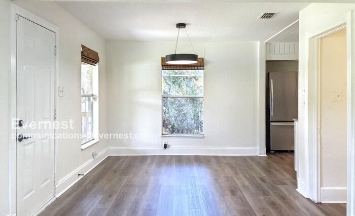 Building Photo - 2004 E Ellicott St