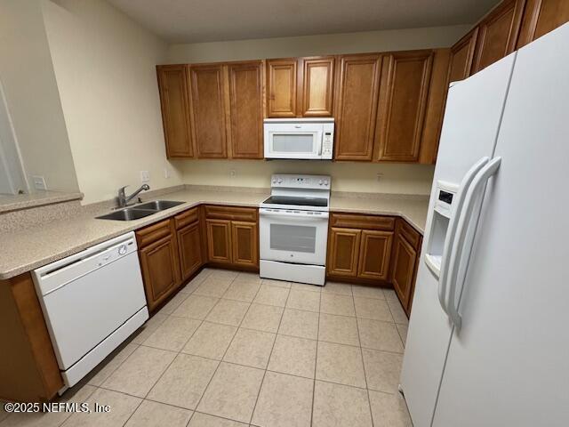 Building Photo - 8215 Green Parrot Rd