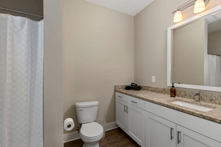 Building Photo - 5859 Zinfandel Ave