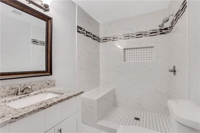 Building Photo - 3436 Pinehill Dr