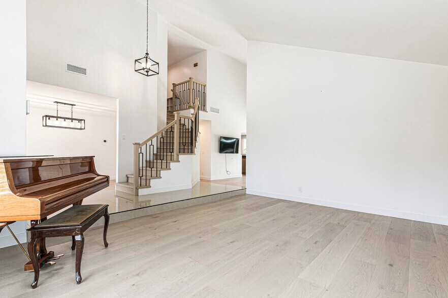 Building Photo - 3125 Emerald Isle Dr
