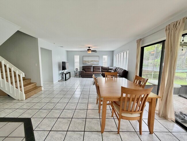 Building Photo - 6048 Garrett St