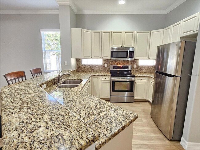 Building Photo - 330 Rio Terra