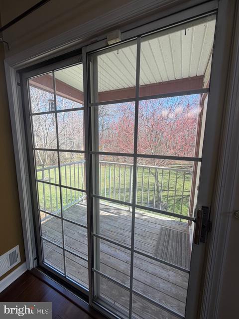 Building Photo - 114 Andover Pl