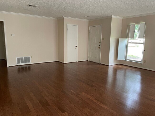 Building Photo - Available Now! Charming 2-Bedroom, 2-bath Landon Branch Townhome with Private Courtyard and Prime...