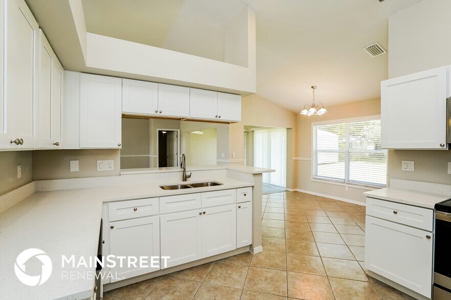 Building Photo - 2221 NE 3rd St