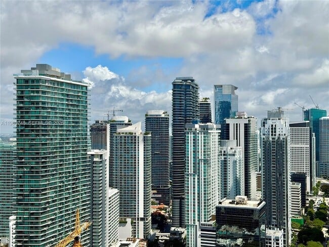 Building Photo - 1451 Brickell Ave