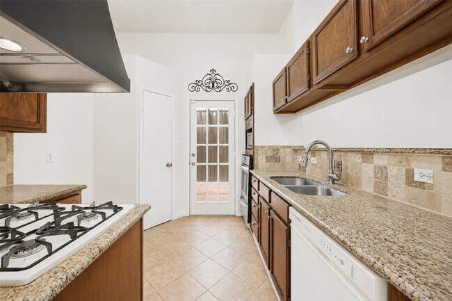 Building Photo - 7518 Alcomita Dr