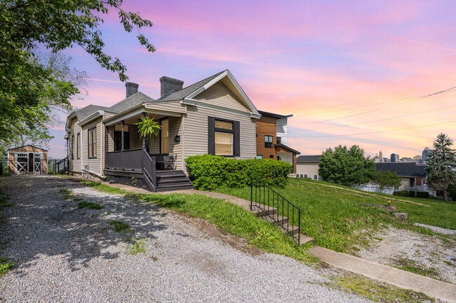 Building Photo - 226 Clifton Ave